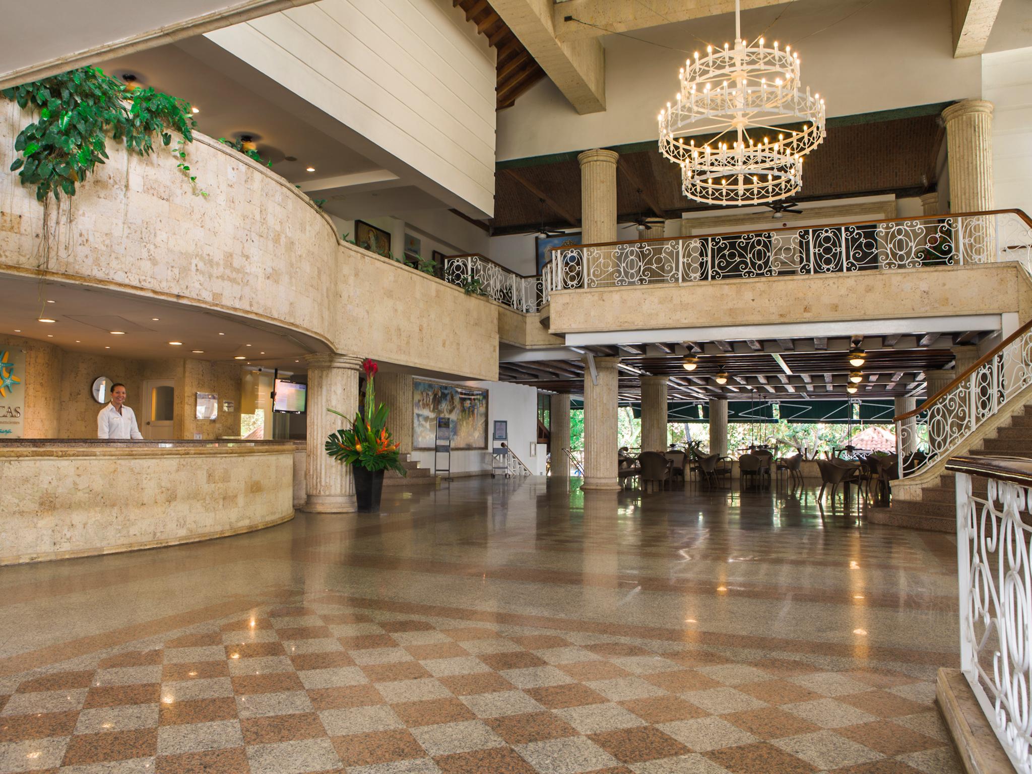 Hotel Las Americas Casa De Playa Картахена Экстерьер фото Lobby